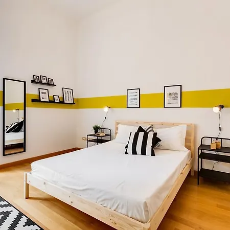 Extra Large Colorful Flat In Central Location * Rom