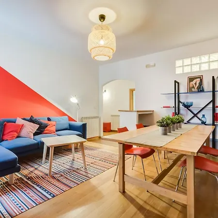 Extra Large Colorful Flat In Central Location * Rom