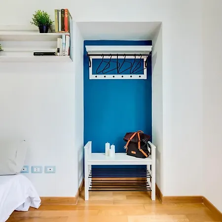 Extra Large Colorful Flat In Central Location Apartment