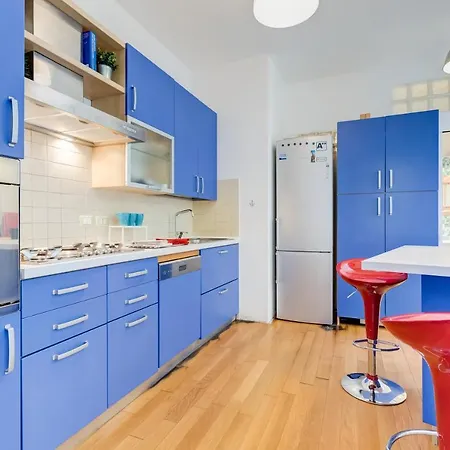 Apartment Extra Large Colorful Flat In Central Location Rom
