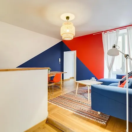 Extra Large Colorful Flat In Central Location Apartment *