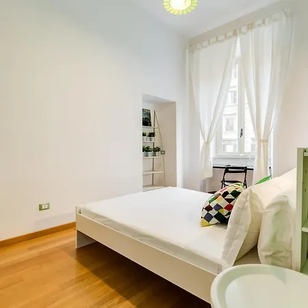 Extra Large Colorful Flat In Central Location Apartment Rom