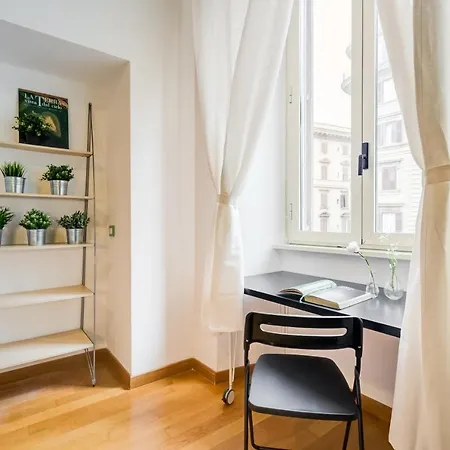 Apartment Extra Large Colorful Flat In Central Location