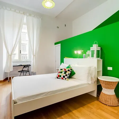 Extra Large Colorful Flat In Central Location Rom