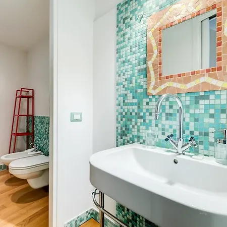 Apartment Extra Large Colorful Flat In Central Location