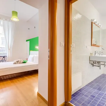Extra Large Colorful Flat In Central Location Apartment