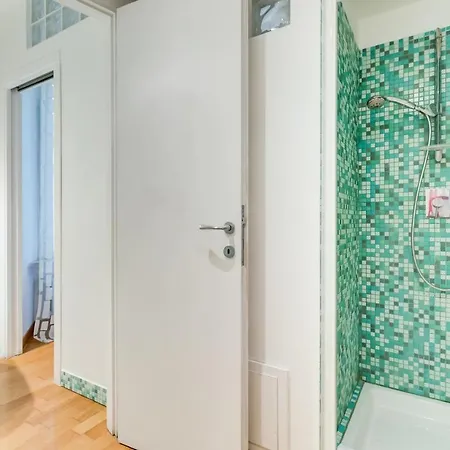 Apartment Extra Large Colorful Flat In Central Location