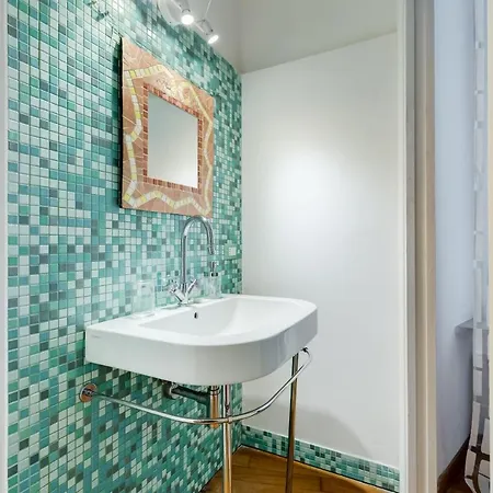 Extra Large Colorful Flat In Central Location Apartment Rom